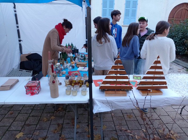 Secteur Jeunes au marché de Noël de Pouilly